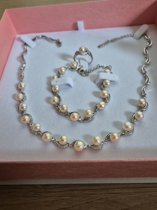 Гривна, колие ,пръстен