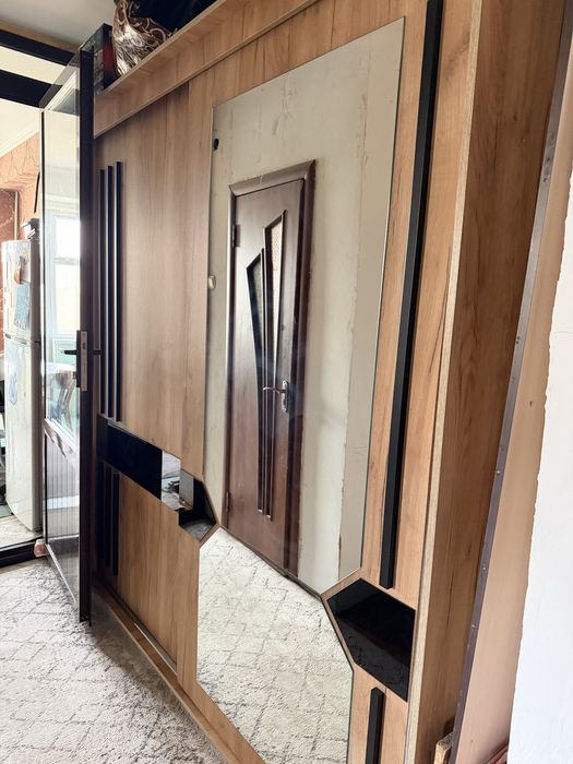 Шкаф купе продается