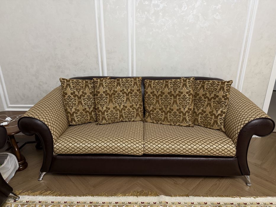 Продам диван с креслом