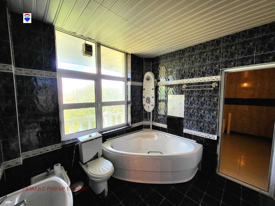 Продава се Къща в с. Иваново, Област Русе - 1200 кв.м за 153 €/кв.м - Снимка #6