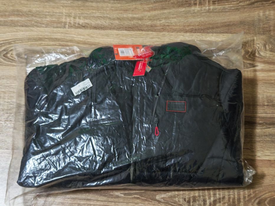 Geaca iarna Geographical Norway cu Gluga mărime XXL Noua Originala