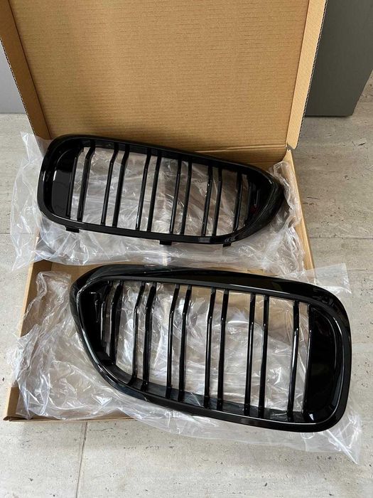 Grile Nari Duble M Compatibile BMW Seria 5 G30 G31 G38, Negru Lucios RADUS