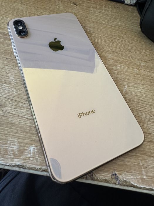 Iphone XS MAX hamma joyi ishlaydi
