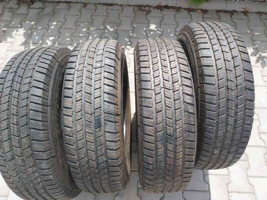 Michelin agilis LTX 245/75/16