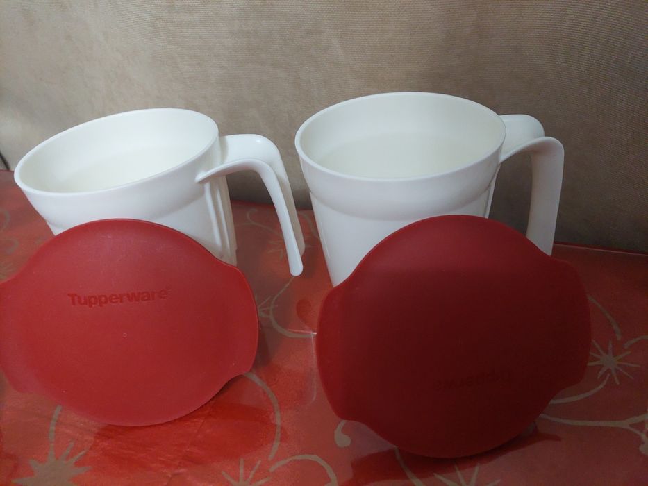 Кружки TAPPERWARE с крышками