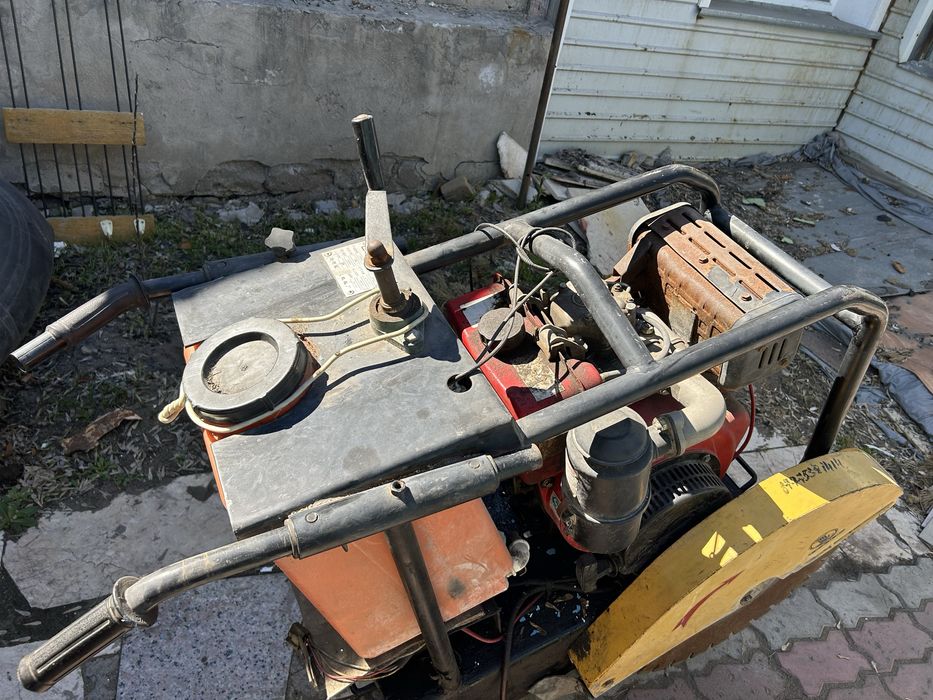 Продам асфальта резчик