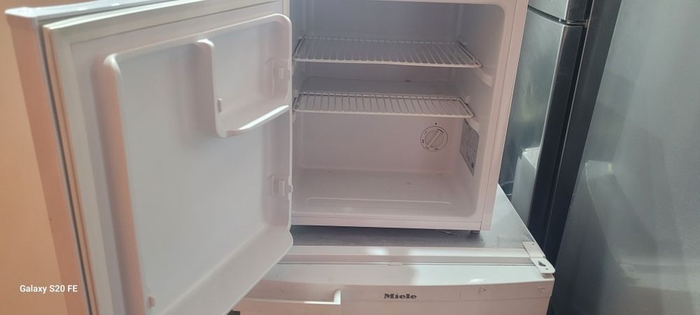 Frigider  mic  minibar