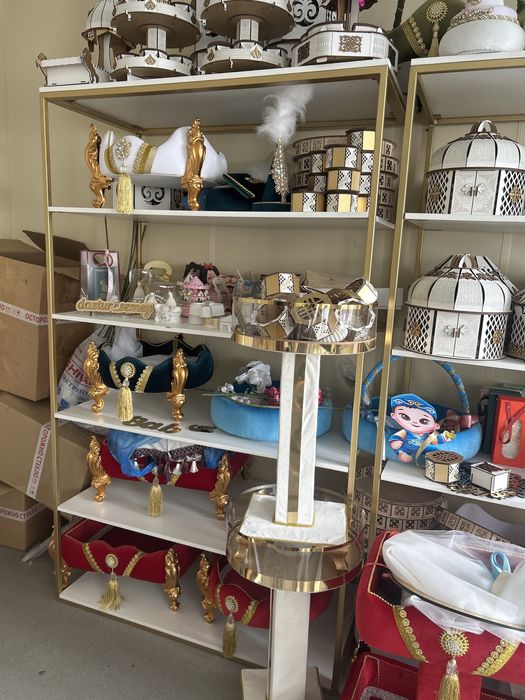 Продам стелажи 100000тг