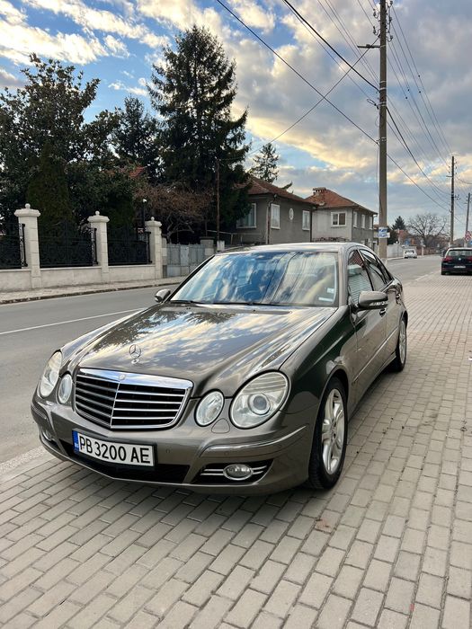 Супер запазен Мерцедес W211 - 2007 г.