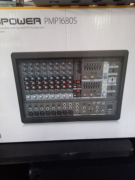 Vând boxe passive+ mixer cu putere