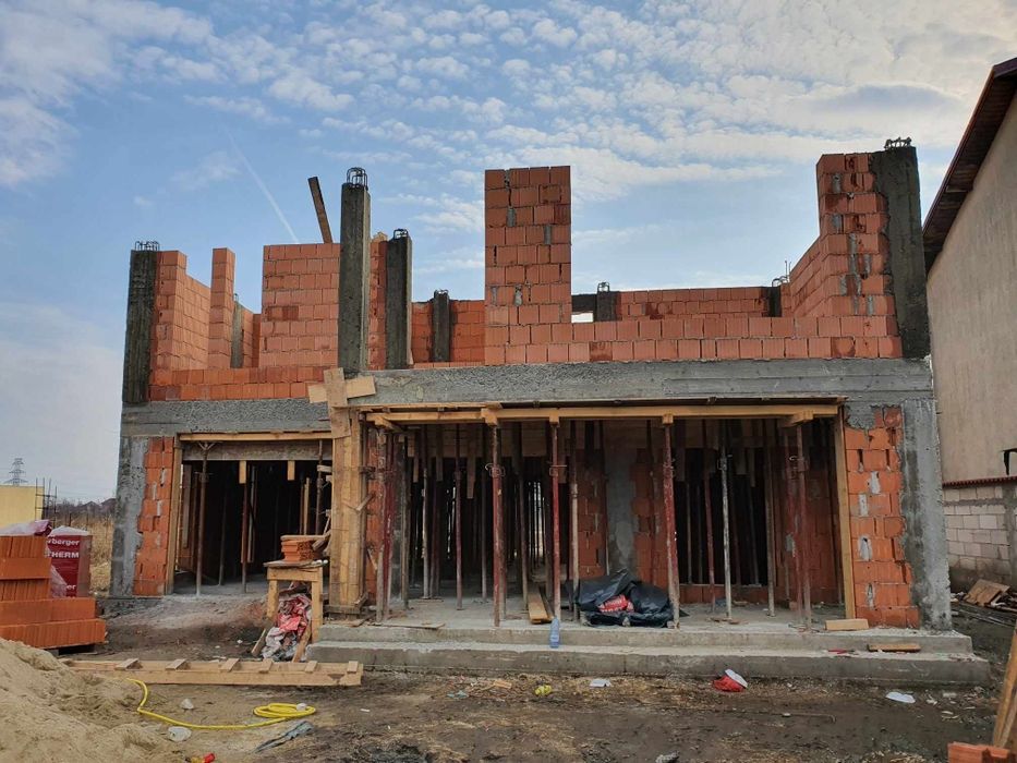 Casa la rosu cu teren 600mp Cornetu,  Ilfov