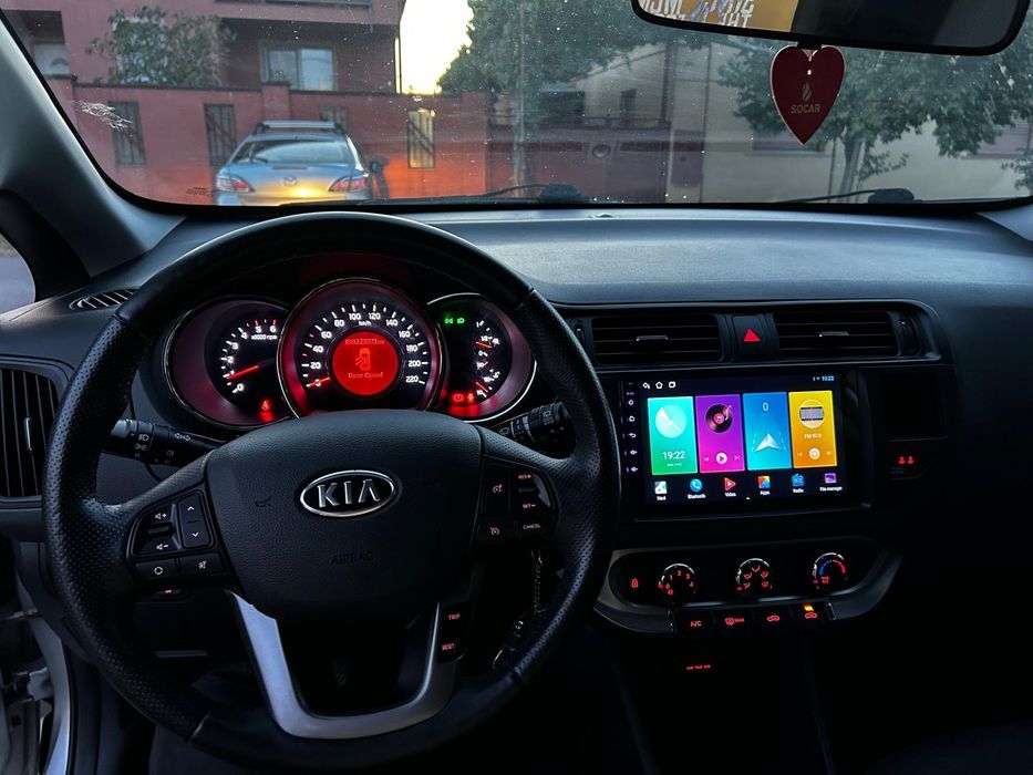 KIA Rio 2012 — imagine 2