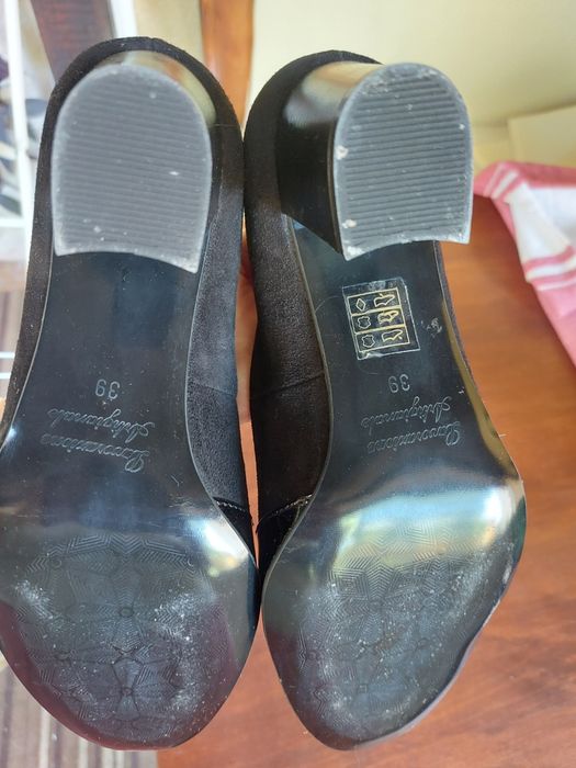 Обувки от естествен велур 39-ти номер