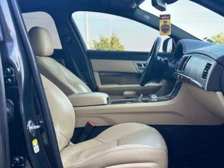 Jaguar XF 2.2 2013