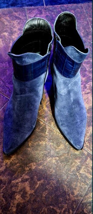Сини боти марка Ingiliz.