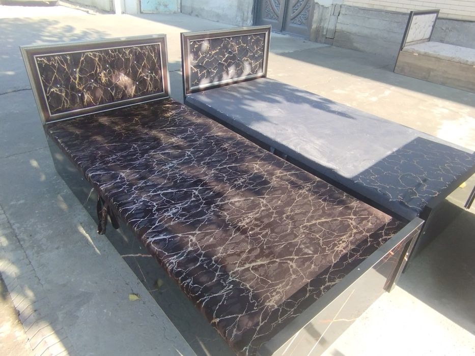 Bir kishilik spalni divan