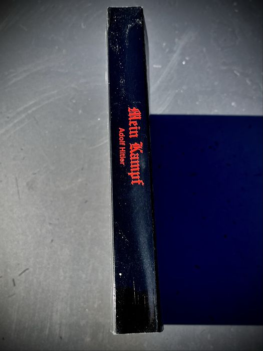 Mein Kampf (Lupta mea) de Adolf Hitler