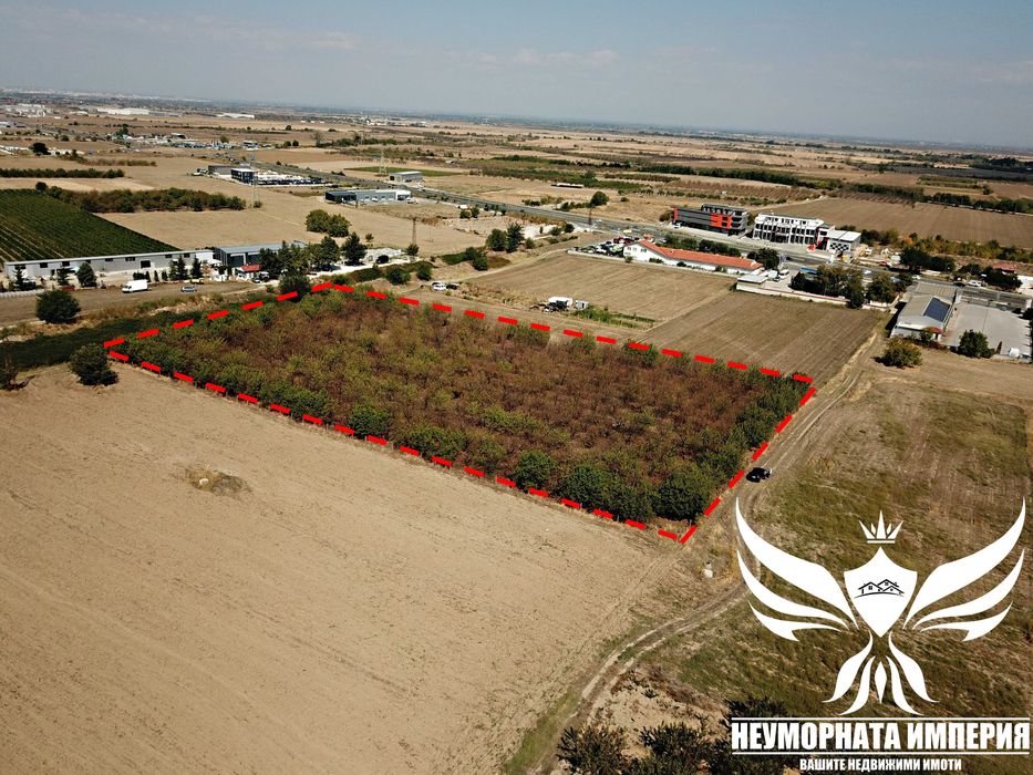 Продавам земя 9600кв.м. на влизане в Асеновград зад Газпром