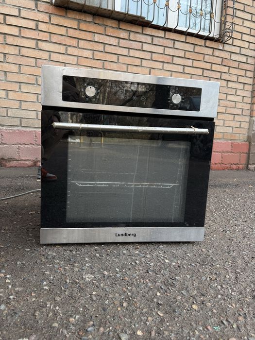Продается духовой шкаф Lundberg  б/у
