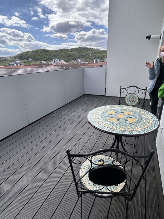 Inchiriez 4 apartamente separat ,impreuna Floredti