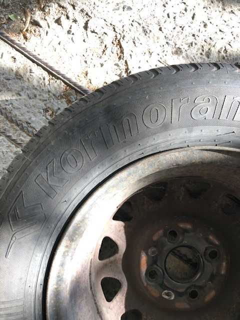 Евтини гуми с джанти 13 цола.  2 бр. от 2004 и 2 бр. от 2017 год.