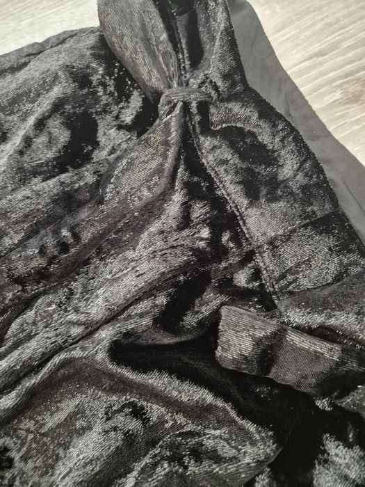 Блестящ черен панталон