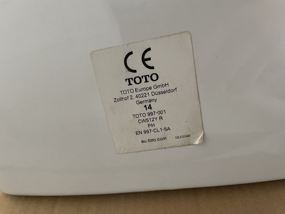 WC TOTO suspentat