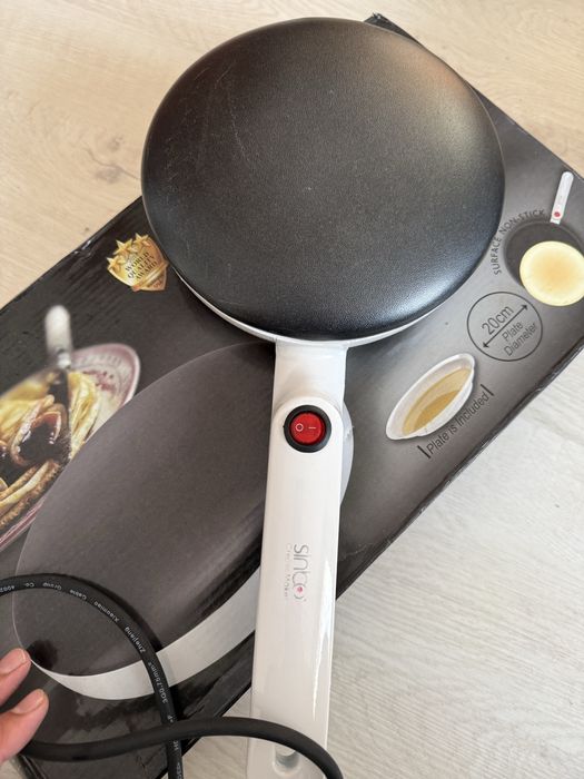 Продаю бу блинницу.