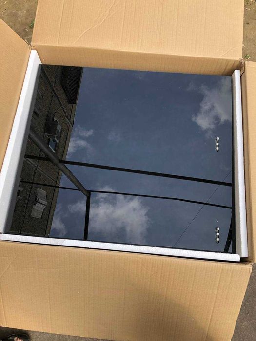 нижняя дверь (морозильник) от холодильника Avalon марка AVL-RF 60 WC