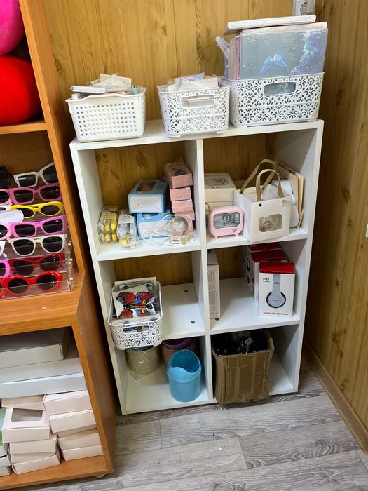 Продам витрину, шкаф, кассовый столик