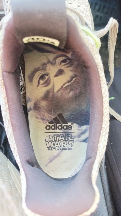Юбилейни маратонки от междузвездни войни Адидас