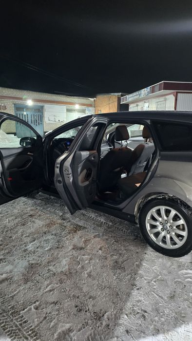 Продам форд фокус 2012год