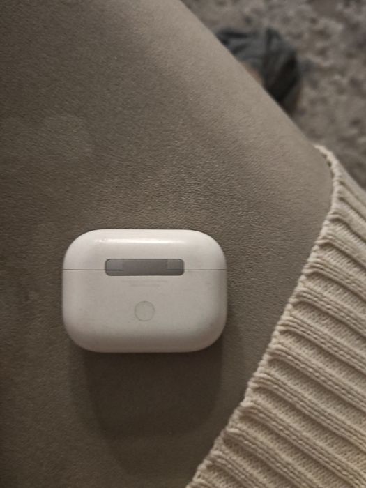 Airpods 2 pro оригинал в отличном состояние