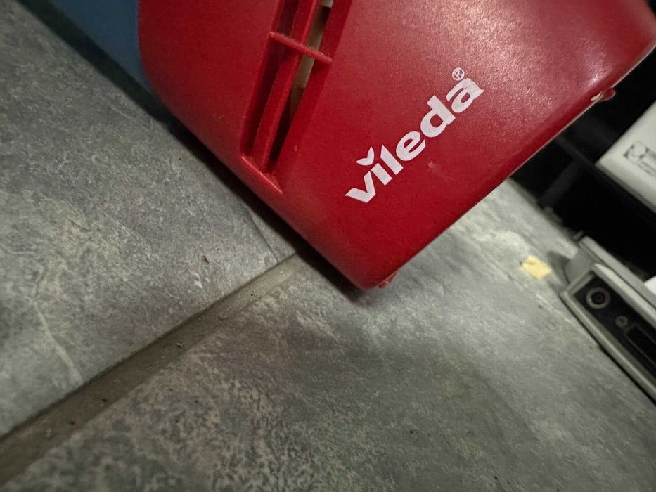 Уред за почистване на прозорци Vileda Windomatic Стъклочистачка