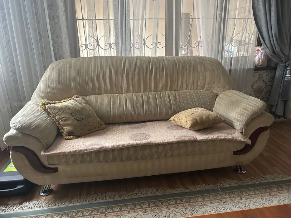 Диваны и кресла вместе