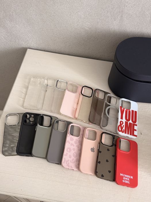 Чехолы на 16 про..