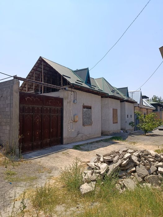 Kamolotda uy sotiladi