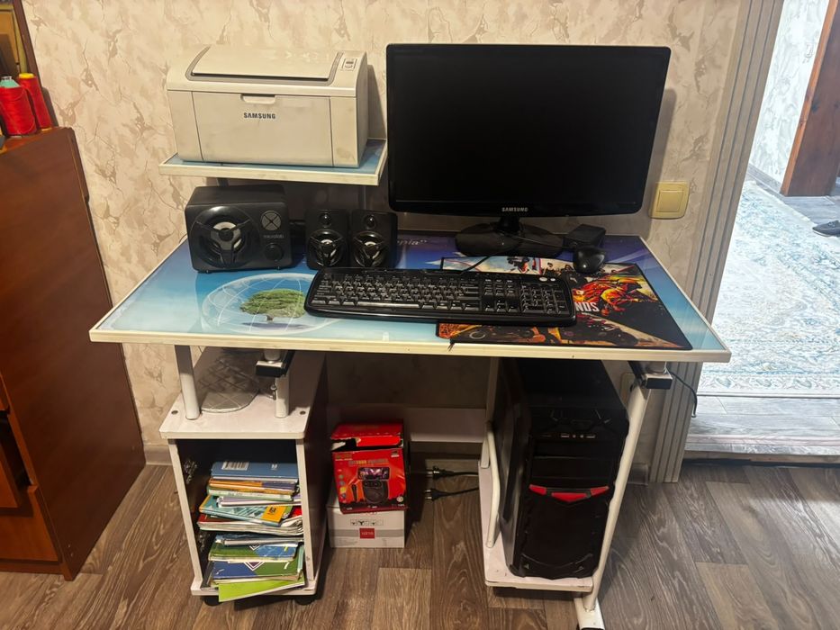 компьютер отдам с клавиатурой,с принтером