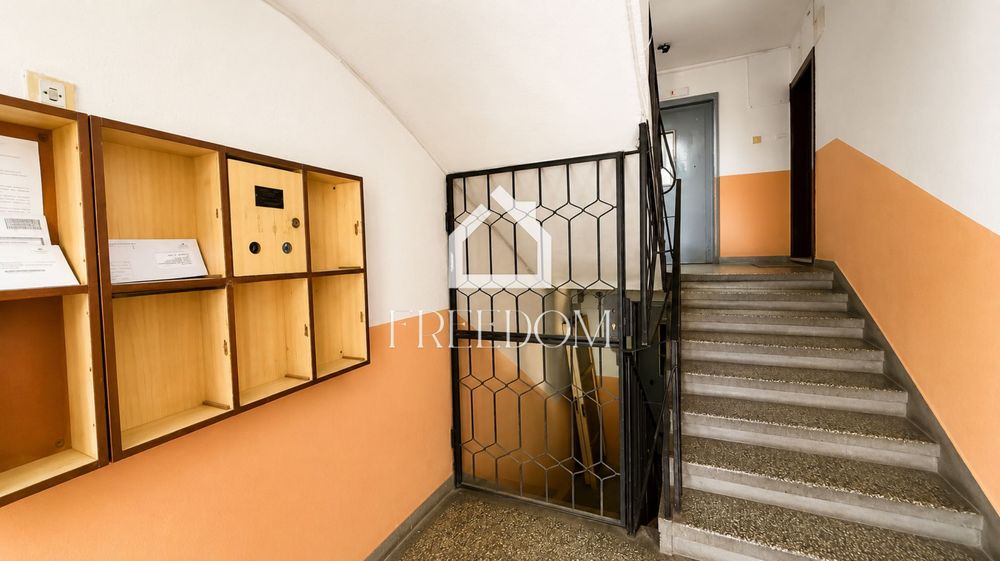 Продава 4-СТАЕН      град Варна, Колхозен пазар