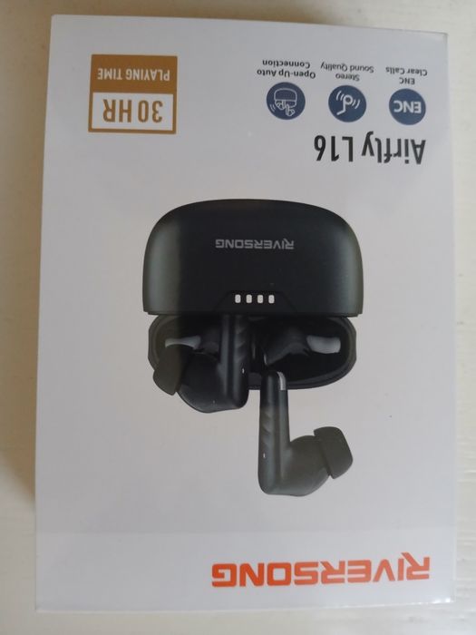 Продавам слушалки и адаптори !