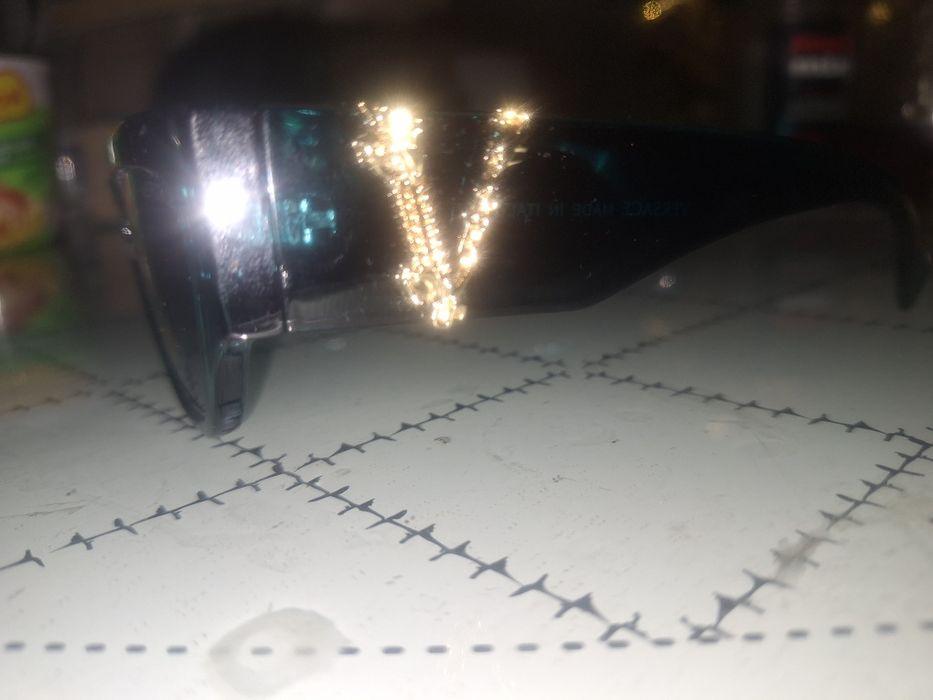 Продам очки.  Versache