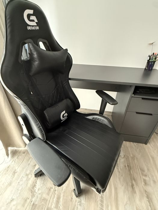 Scaun gaming.