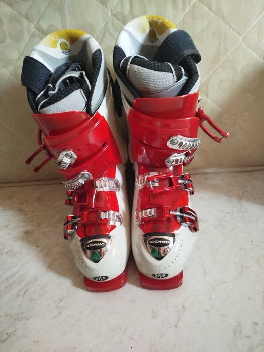 Продаются горнолыжные ботинки