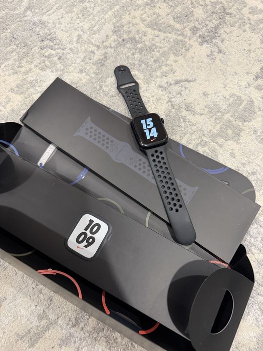 Apple watch nike series 7 , 45mm