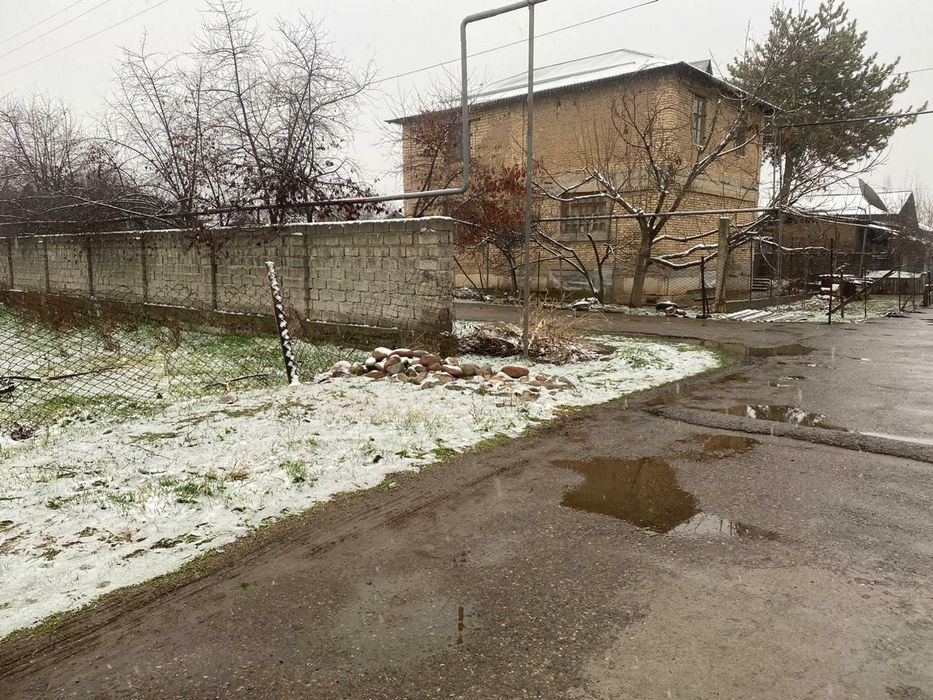 Продам участок 6 соток в п. Янгибазар