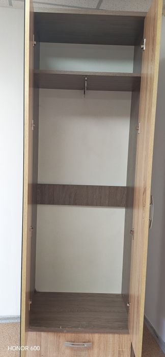 Продаеться шкаф..