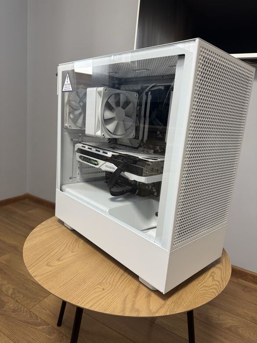 Геймърски компютър  RX 7800 XT / 16GB / 512GB SSD