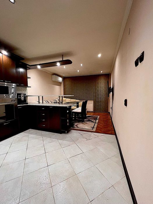 Продава се Тристаен апартамент в Враца, Център - 82 кв.м за 1487 €/кв.м - Снимка #5