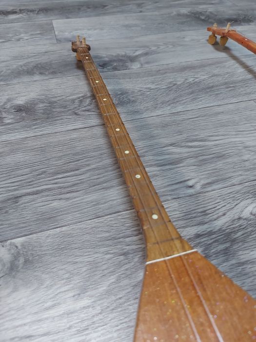 продам домбыры профессиональные