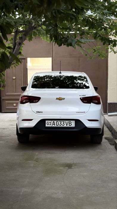 Chevrolet Onix Premier